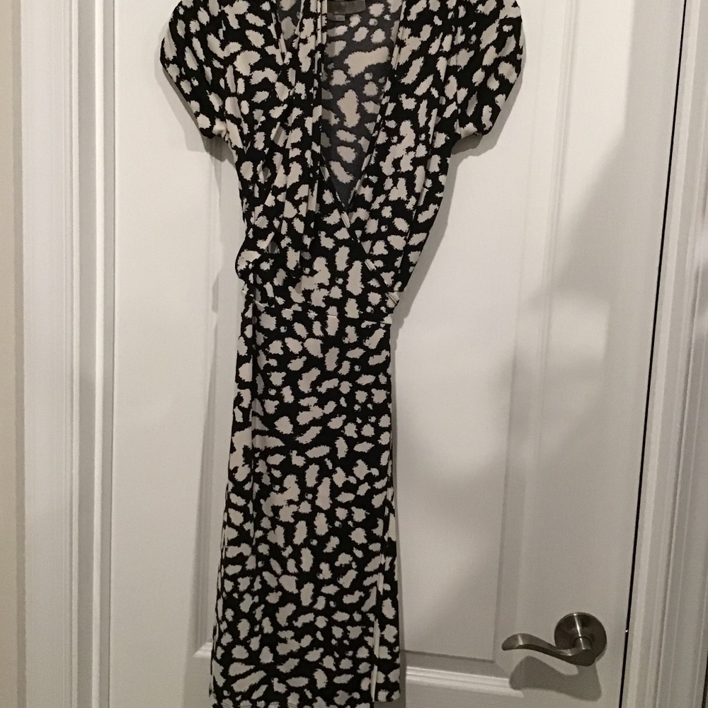 Patterned wrap dress
